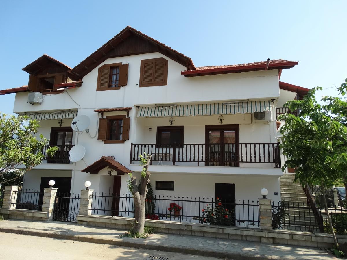 Christakos Apartments Nea Vrasna Exterior photo