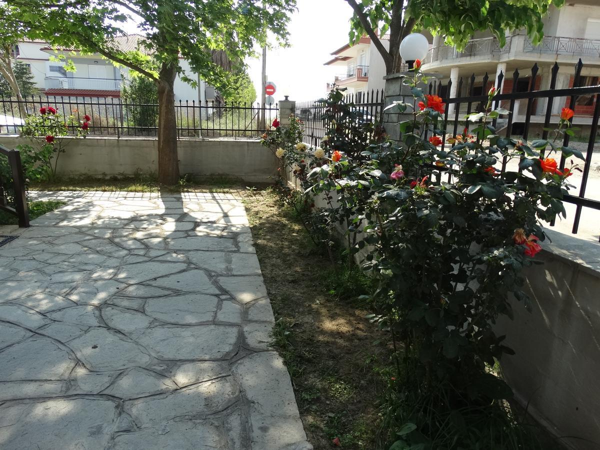 Christakos Apartments Nea Vrasna Exterior photo